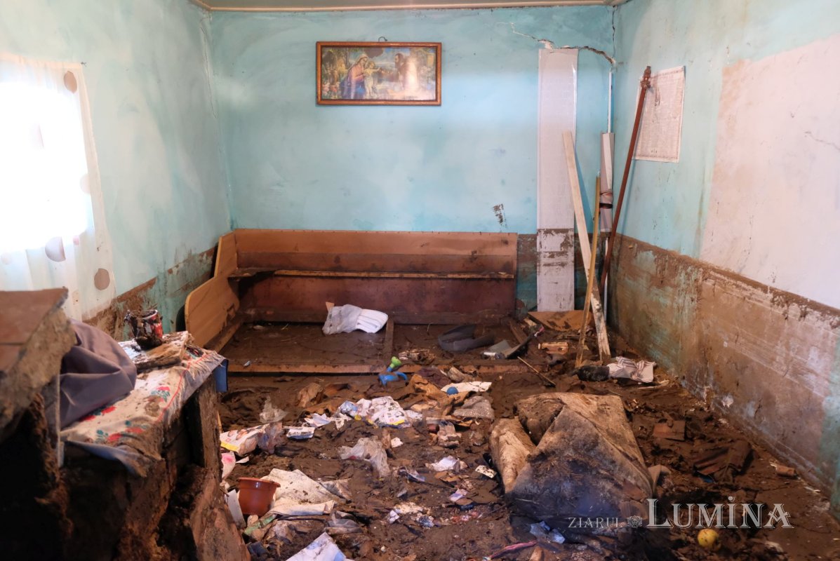 Obrazul înlăcrimat și plin de noroi al normalității la Pechea 312029