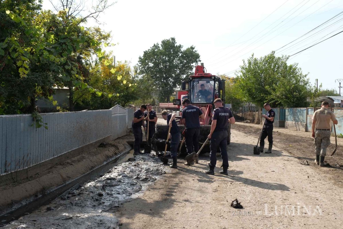 Obrazul înlăcrimat și plin de noroi al normalității la Pechea 312037