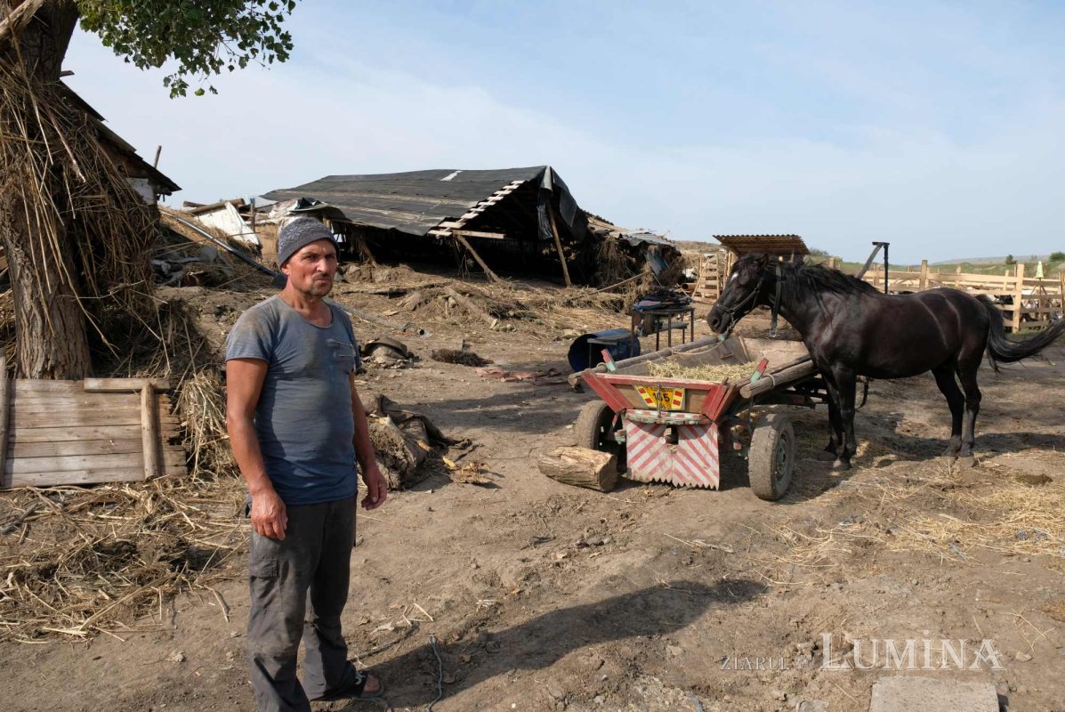 Obrazul înlăcrimat și plin de noroi al normalității la Pechea 312039