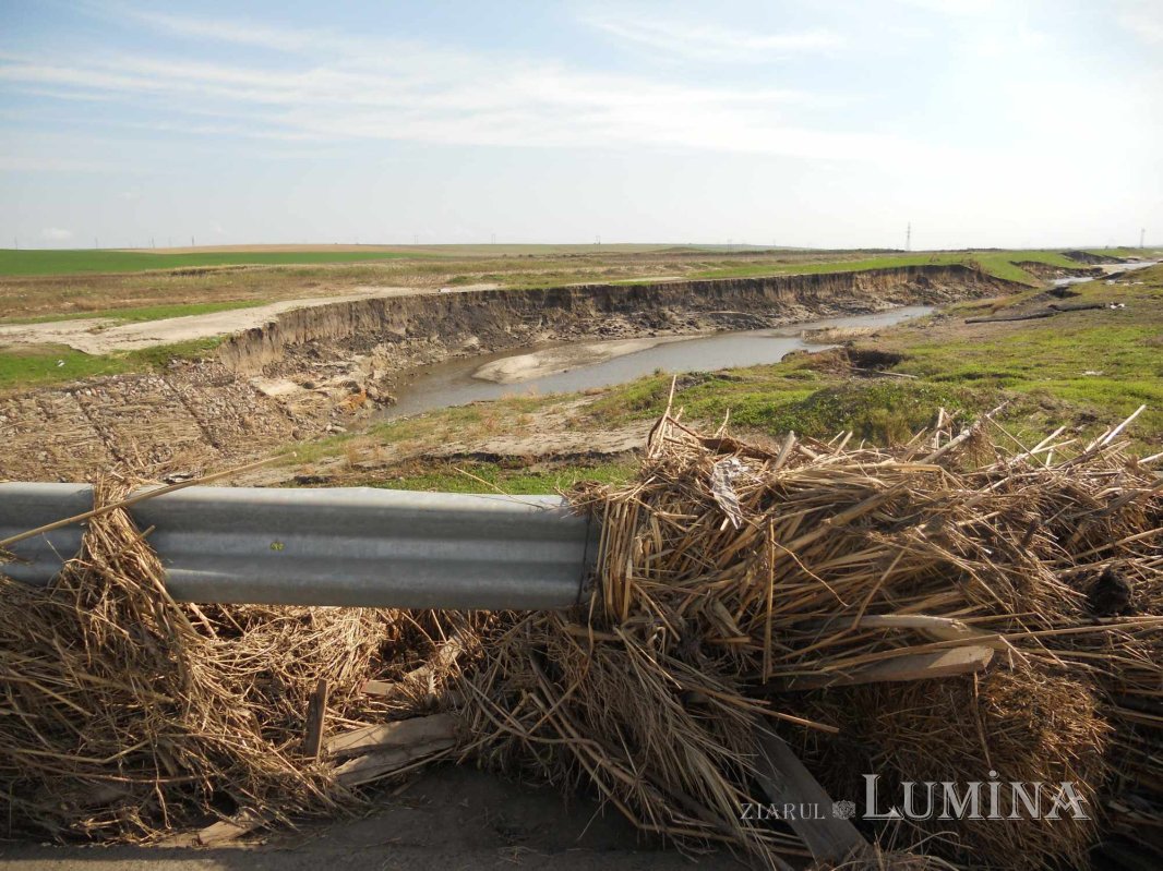 Obrazul înlăcrimat și plin de noroi al normalității la Pechea 312041