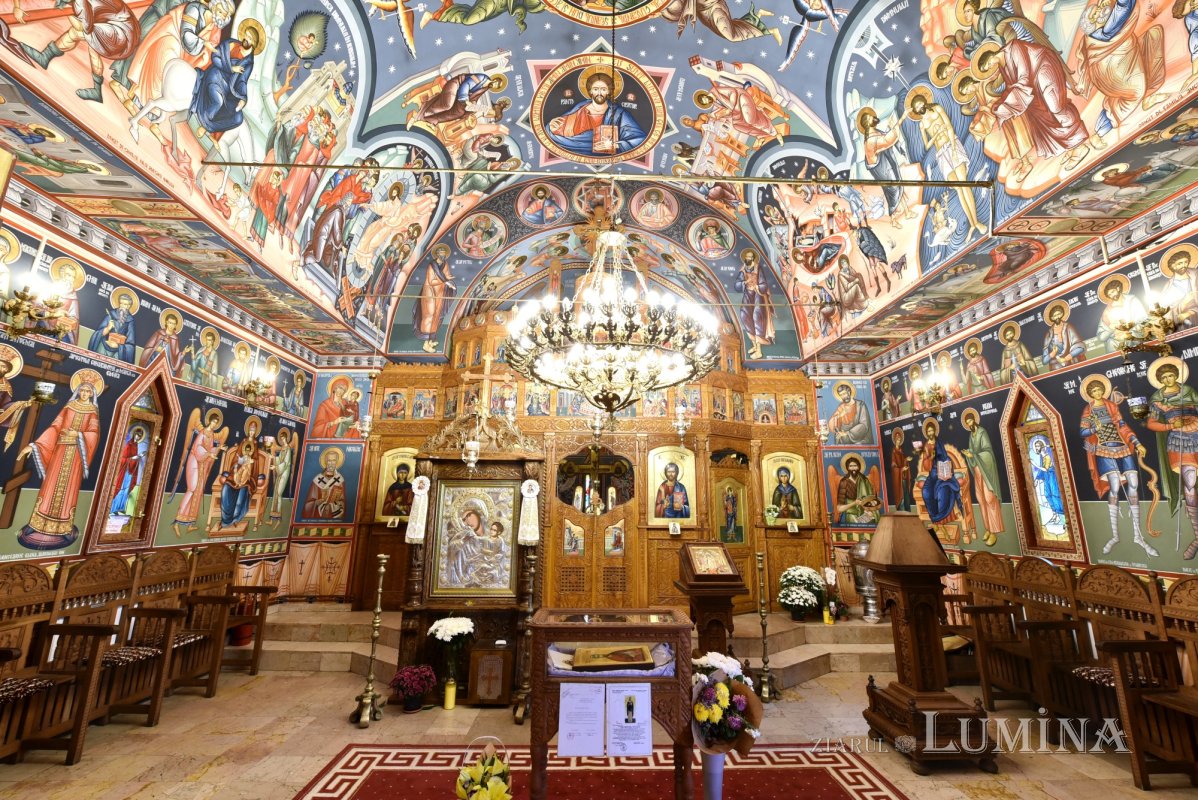 Sclipirile Luminii: Parohia „Sfânta Vineri”-Pajura 312106