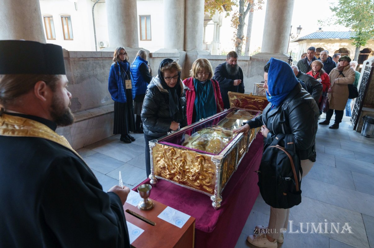 A început pelerinajul la moaștele Sfântului Cuvios Dimitrie cel Nou 312323