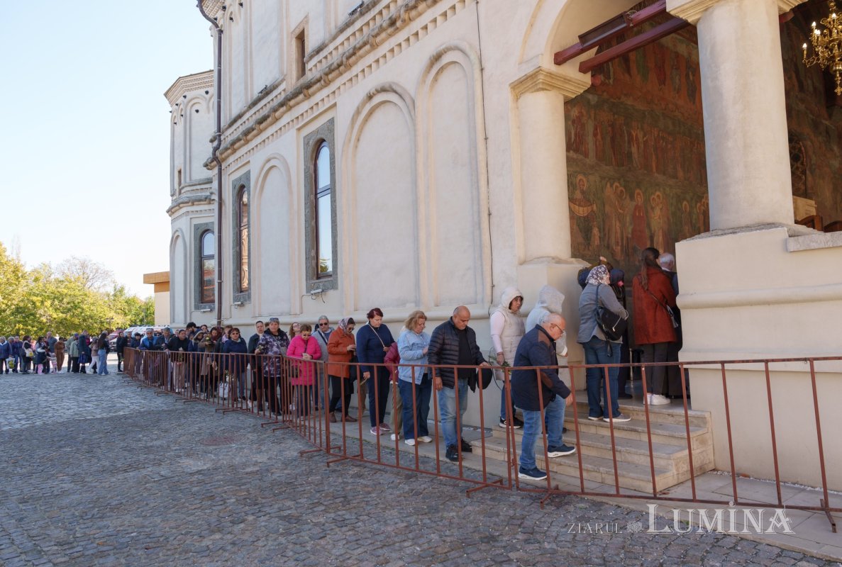 A început pelerinajul la moaștele Sfântului Cuvios Dimitrie cel Nou 312327