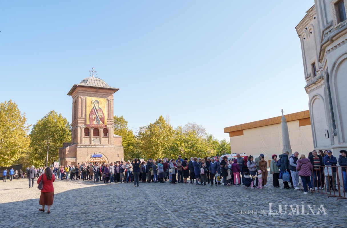 A început pelerinajul la moaștele Sfântului Cuvios Dimitrie cel Nou 312328