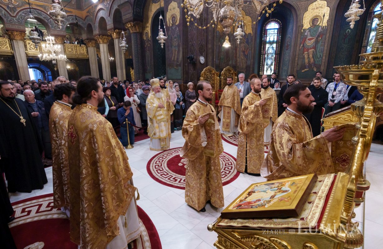 Duminica a 23-a după Rusalii la Catedrala Patriarhală 312296