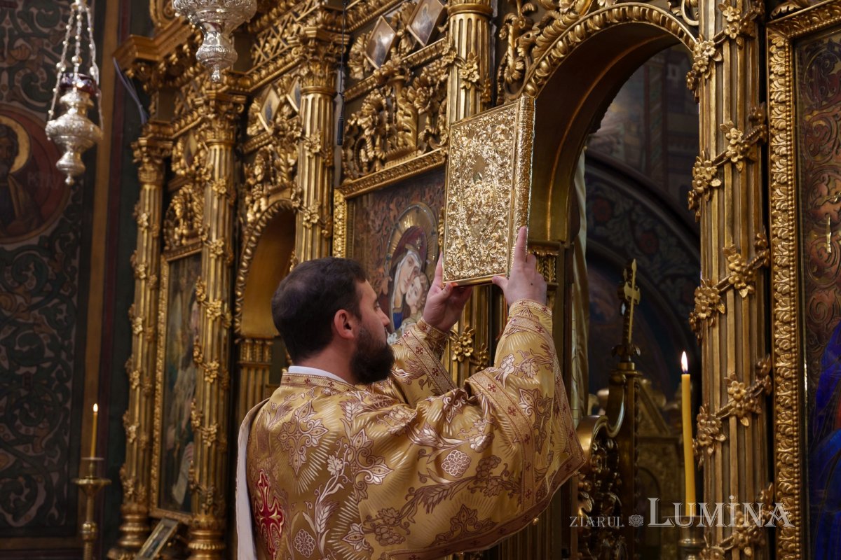 Duminica a 23-a după Rusalii la Catedrala Patriarhală 312298