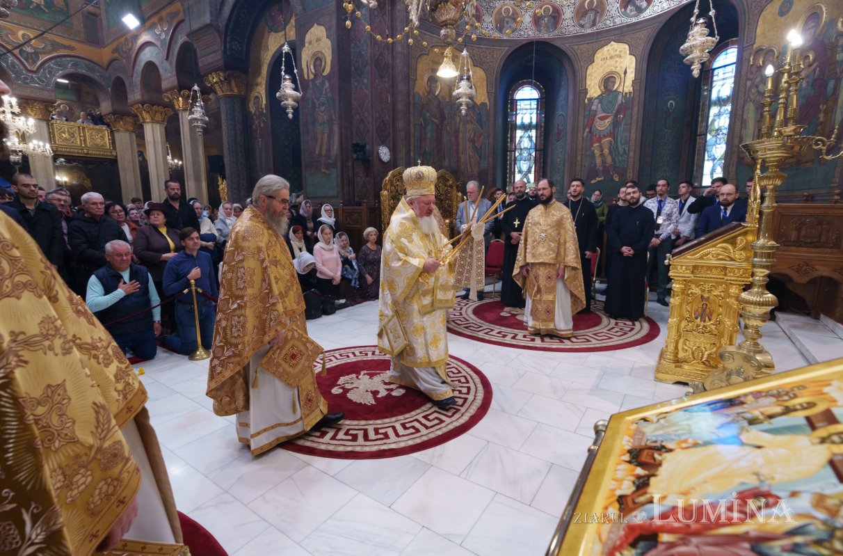 Duminica a 23-a după Rusalii la Catedrala Patriarhală 312299