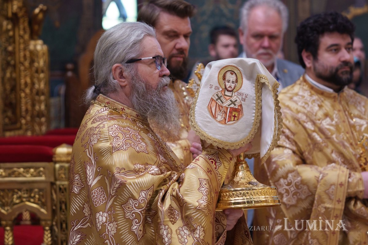 Duminica a 23-a după Rusalii la Catedrala Patriarhală 312311