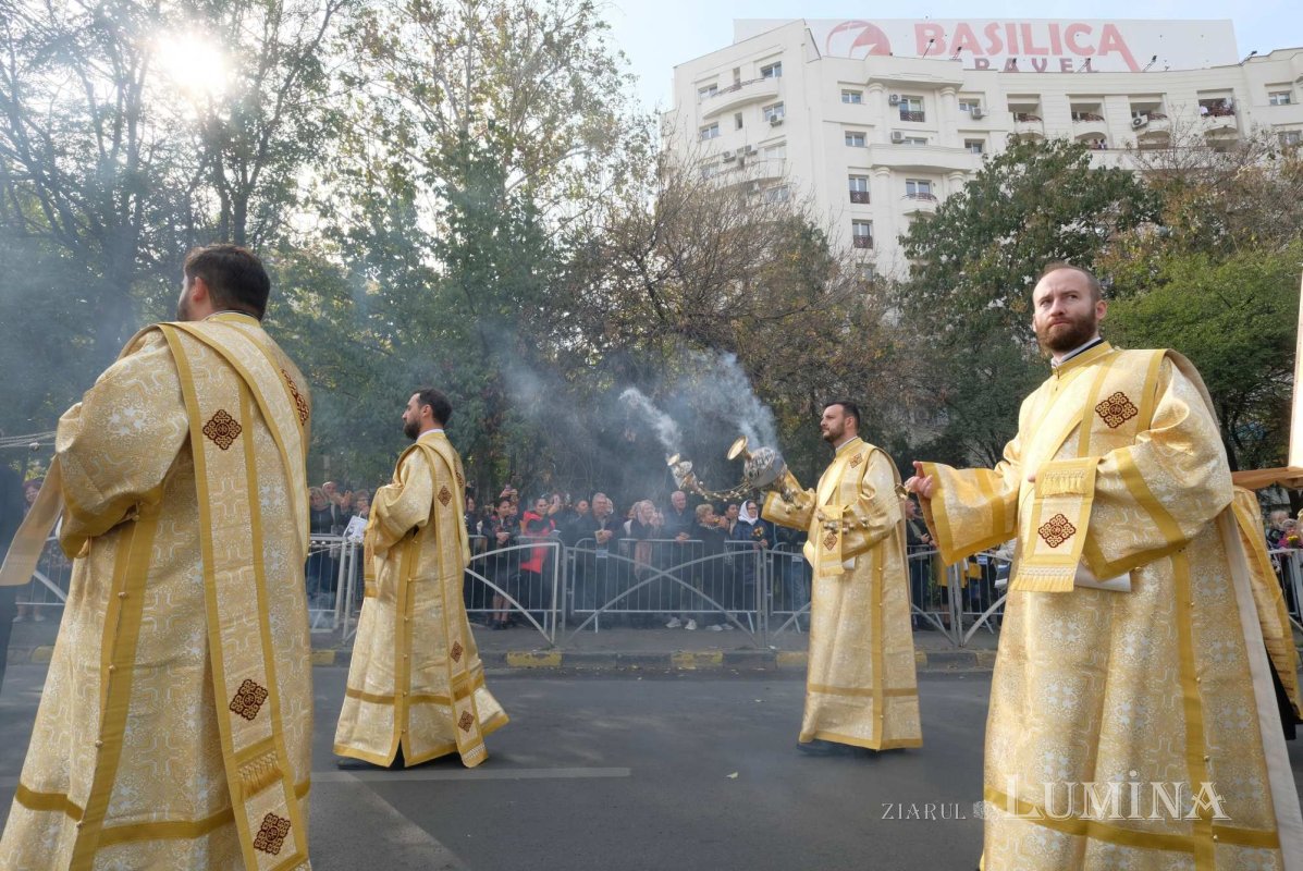 Debutul hramului de toamnă al Catedralei Patriarhale 312777