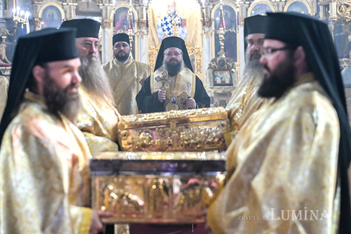 Debutul hramului de toamnă al Catedralei Patriarhale 312830