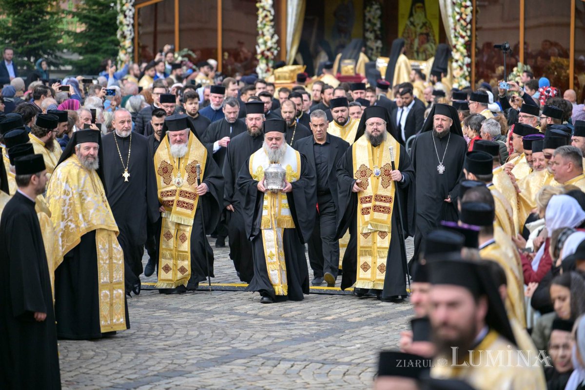 Debutul hramului de toamnă al Catedralei Patriarhale 312847