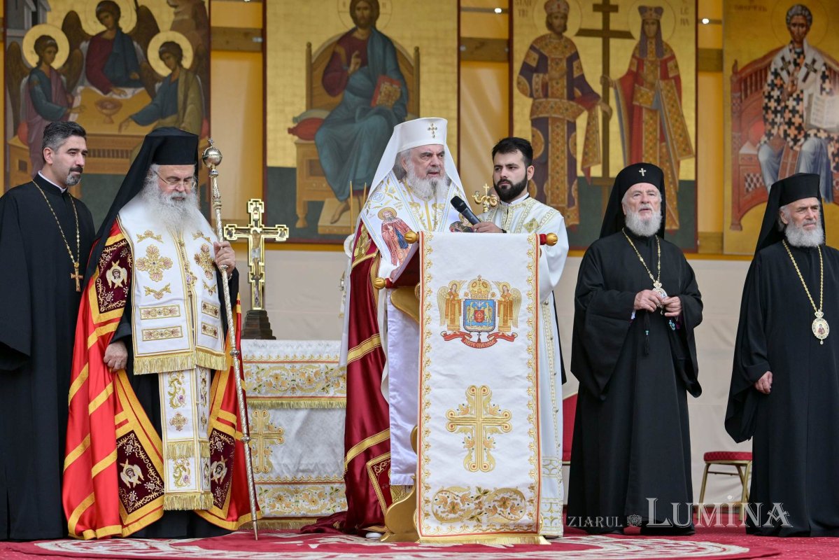 Debutul hramului de toamnă al Catedralei Patriarhale 312865