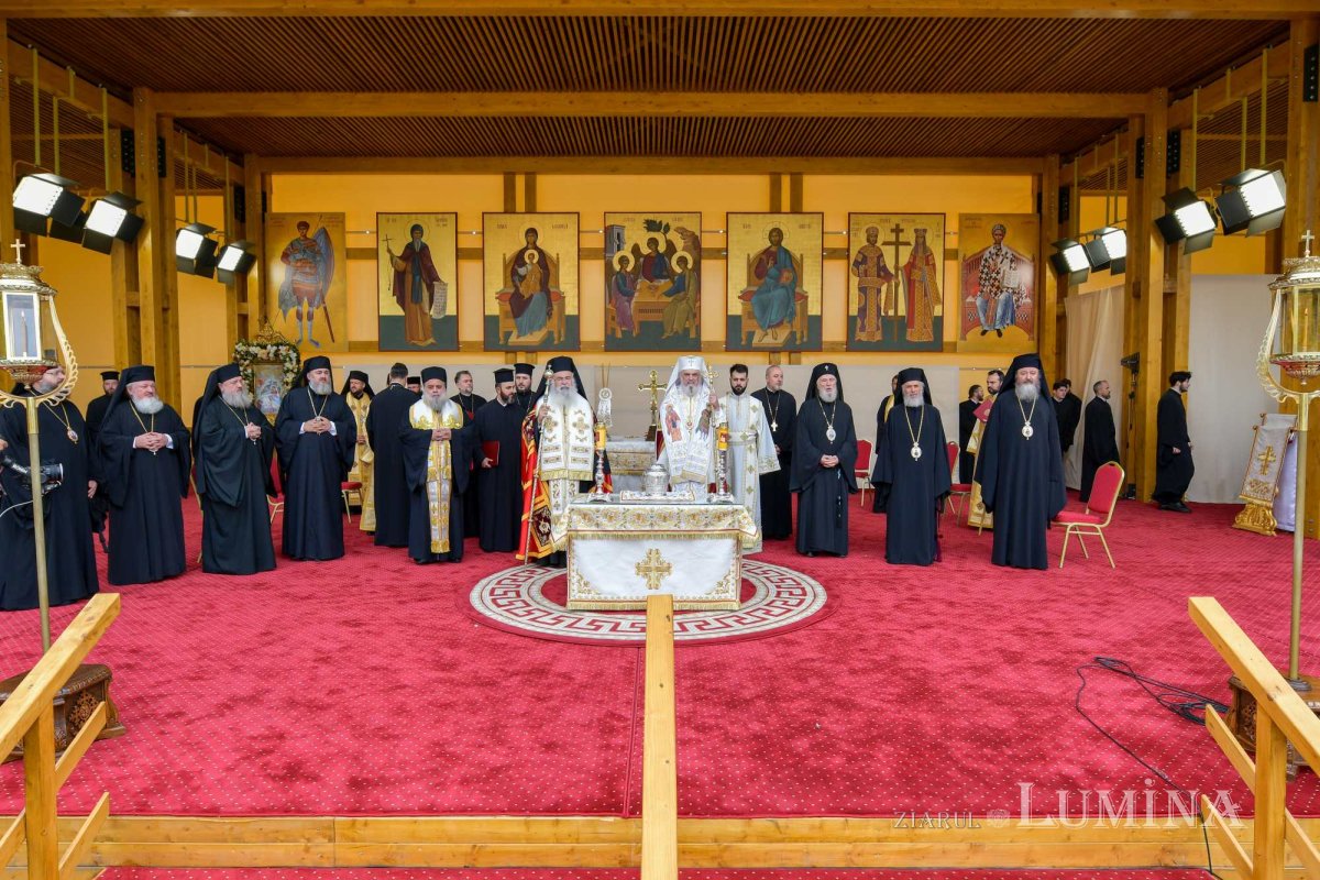 Debutul hramului de toamnă al Catedralei Patriarhale 312866