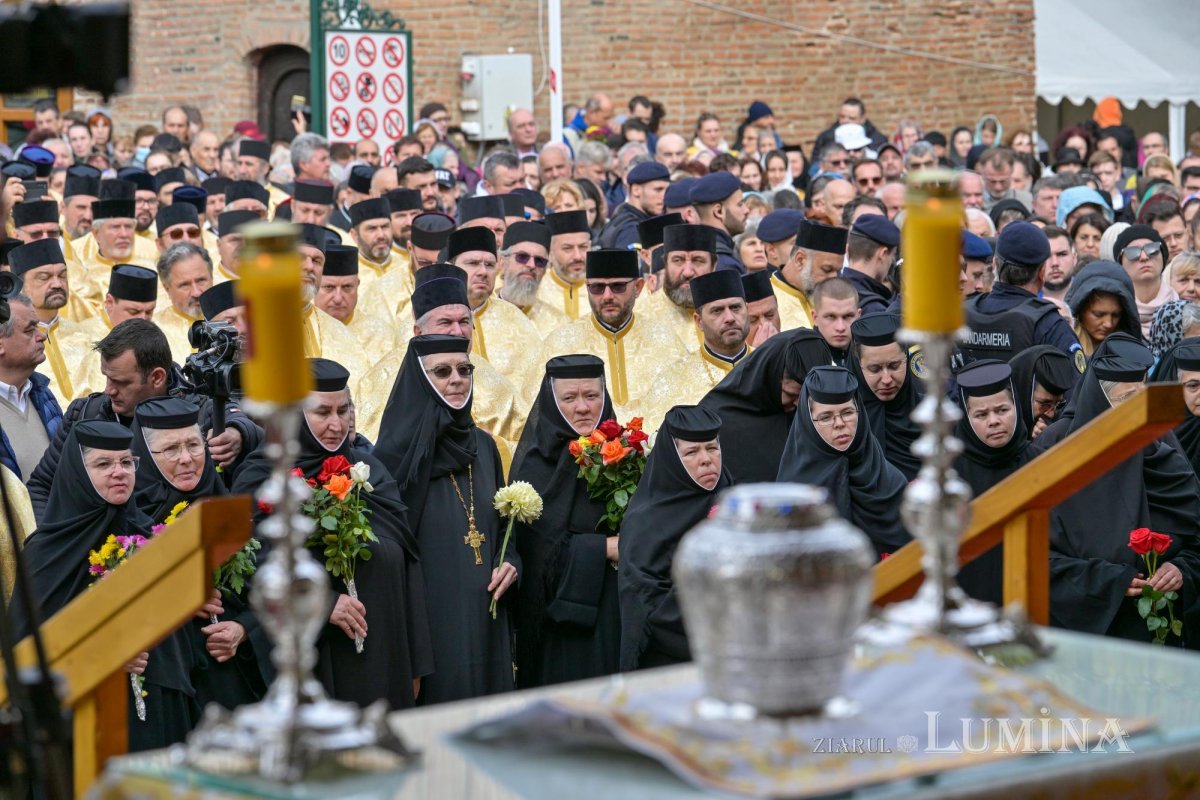 Debutul hramului de toamnă al Catedralei Patriarhale 312875