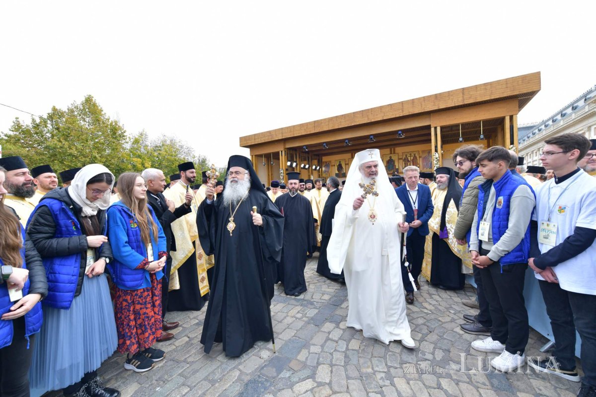 Debutul hramului de toamnă al Catedralei Patriarhale 312878