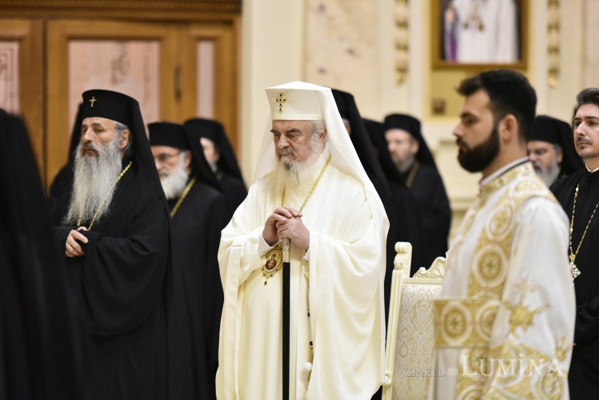 Ierarhi titulari pentru două eparhii românești din diasporă 312999