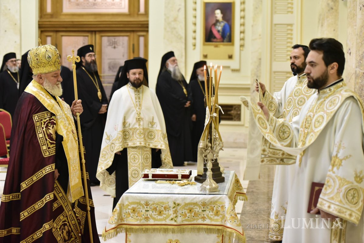 Ierarhi titulari pentru două eparhii românești din diasporă 313003