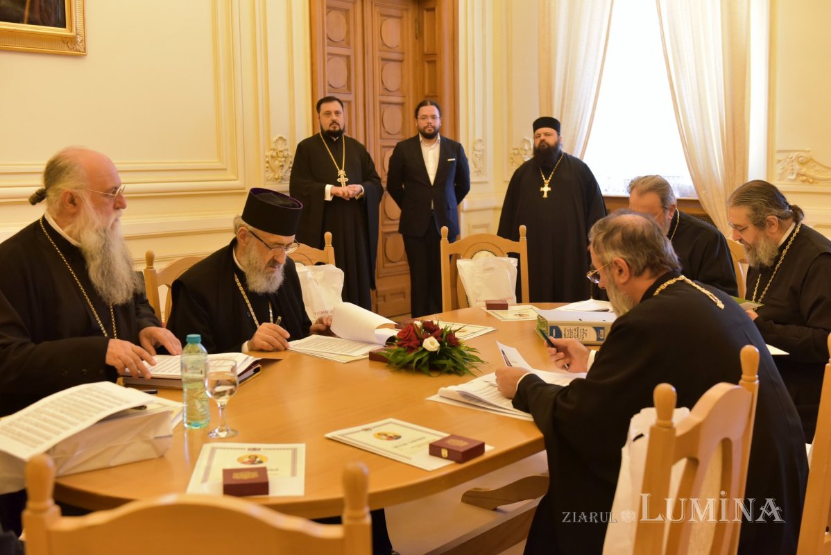 Ierarhi titulari pentru două eparhii românești din diasporă 313019