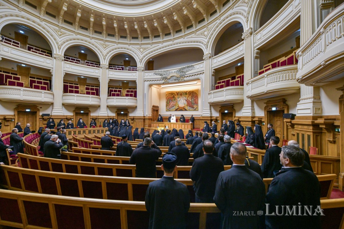 Ședință solemnă a Sfântului Sinod la Palatul Patriarhiei 313158