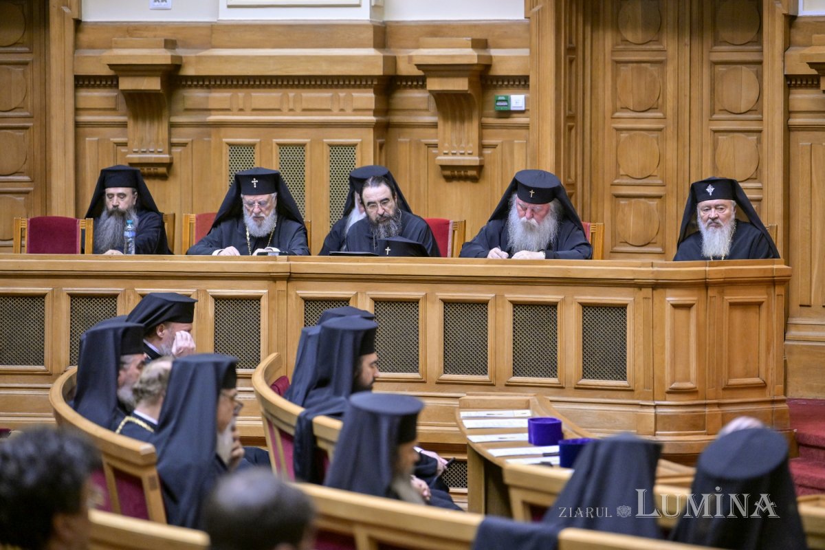 Ședință solemnă a Sfântului Sinod la Palatul Patriarhiei 313171