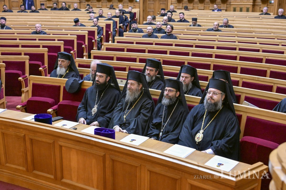 Ședință solemnă a Sfântului Sinod la Palatul Patriarhiei 313174