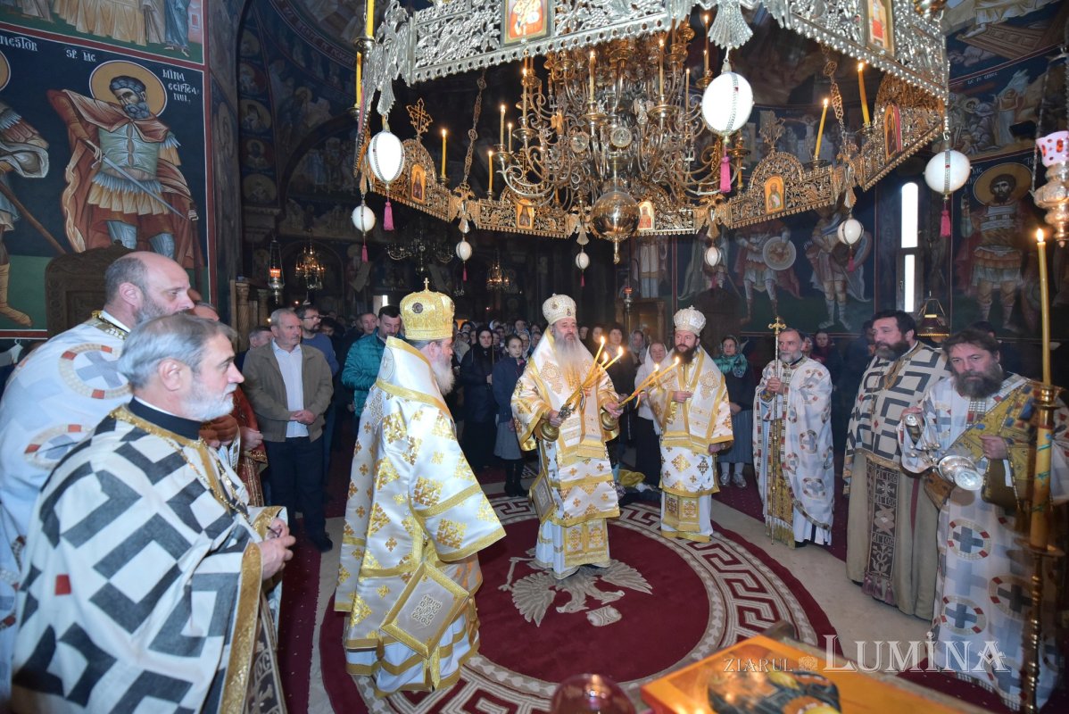 Un sfert de secol de la sfințirea Bisericii Sfântului Grigorie Palama din București 313130