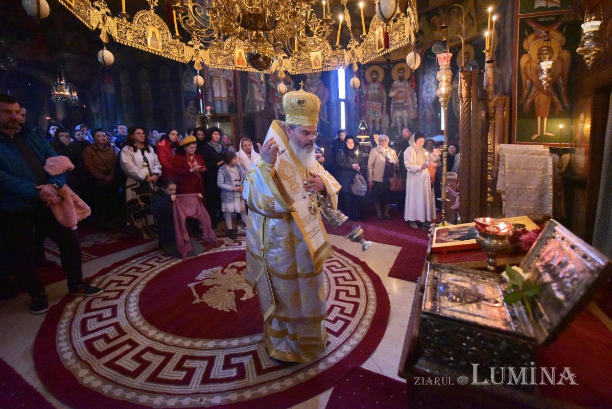 Un sfert de secol de la sfințirea Bisericii Sfântului Grigorie Palama din București 313131