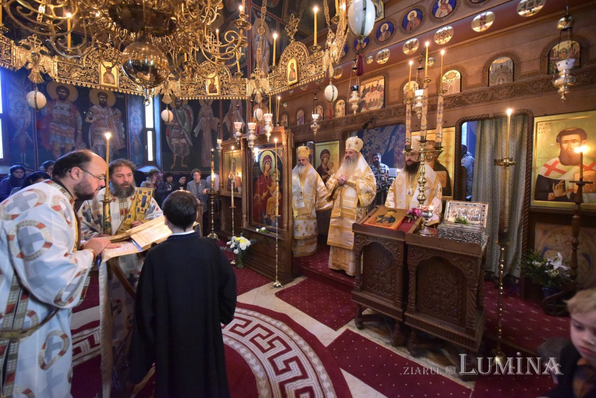 Un sfert de secol de la sfințirea Bisericii Sfântului Grigorie Palama din București 313137