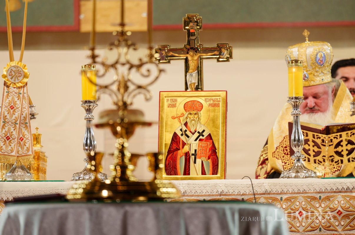 Sfântul Ierarh Iachint şi Sfânta Teofana Basarab, doi isihaşti contemporani 313942