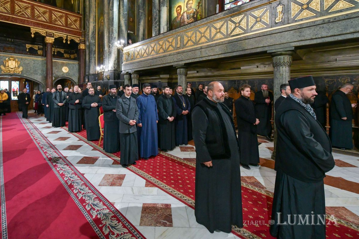 Clericii prahoveni s-au reunit la Palatul Patriarhiei 314821