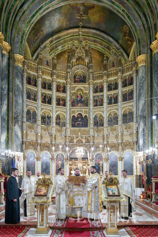 Clericii prahoveni s-au reunit la Palatul Patriarhiei 314826