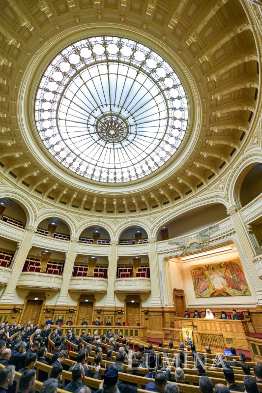 Clericii prahoveni s-au reunit la Palatul Patriarhiei 314837