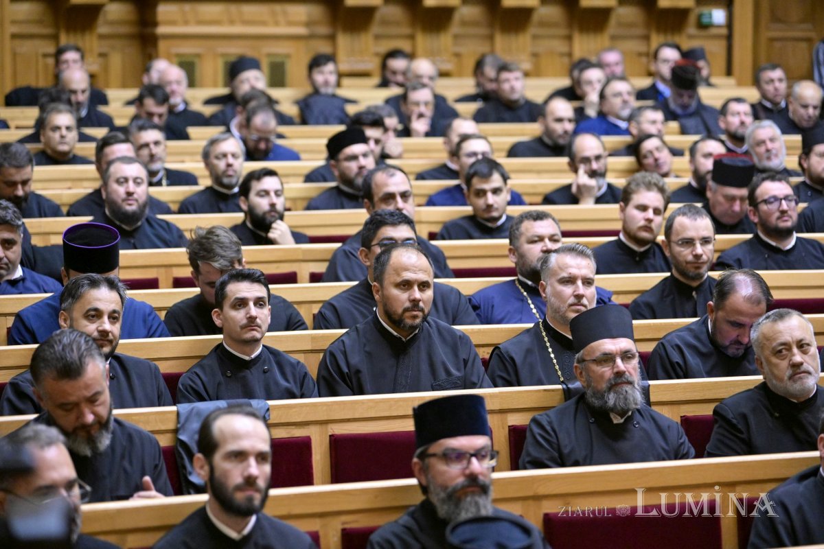 Clericii prahoveni s-au reunit la Palatul Patriarhiei 314840