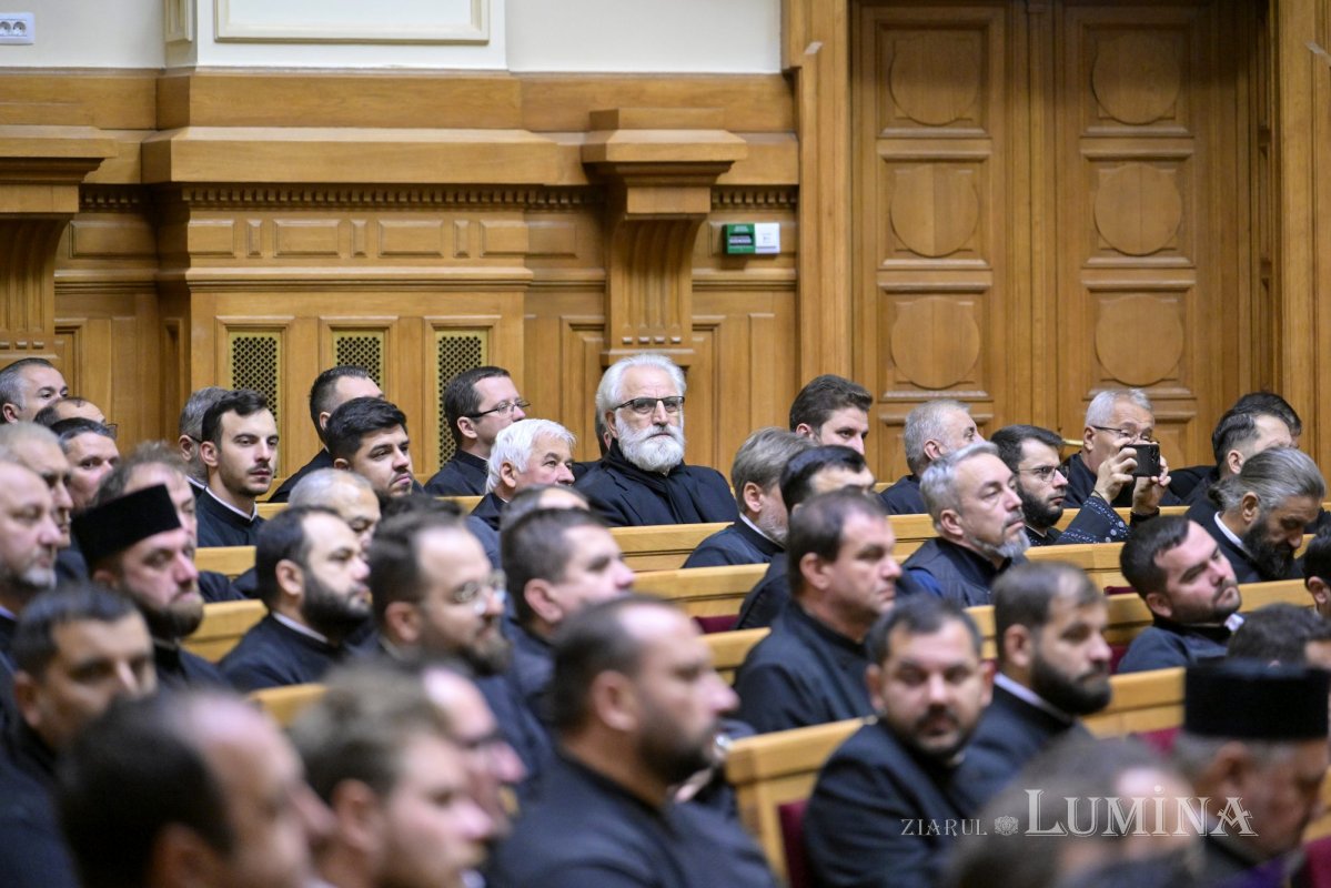Clericii prahoveni s-au reunit la Palatul Patriarhiei 314844