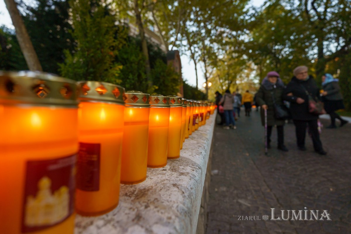 Începutul sărbătorii Sfântului Ierarh Nectarie la Mănăstirea Radu Vodă 315185