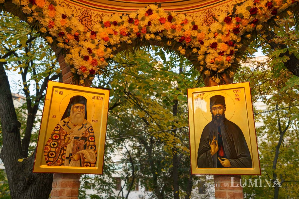 Începutul sărbătorii Sfântului Ierarh Nectarie la Mănăstirea Radu Vodă 315190