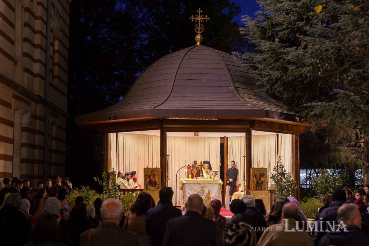 Începutul sărbătorii Sfântului Ierarh Nectarie la Mănăstirea Radu Vodă 315212