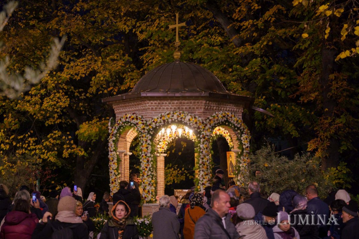 Începutul sărbătorii Sfântului Ierarh Nectarie la Mănăstirea Radu Vodă 315213