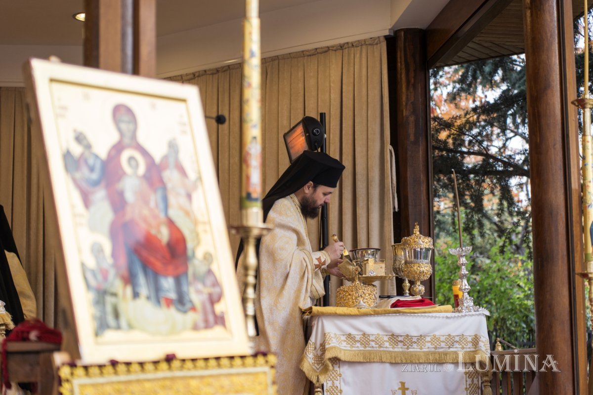 Prinos de laudă adus unui ierarh taumaturg în Capitală 315315