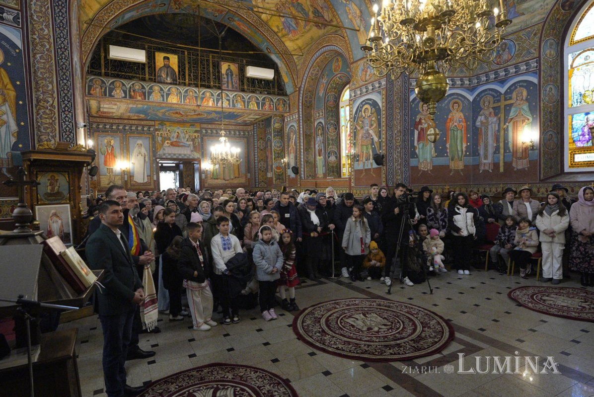 Moment al împlinirilor în Parohia „Sfinții Voievozi” din Urlați 315417