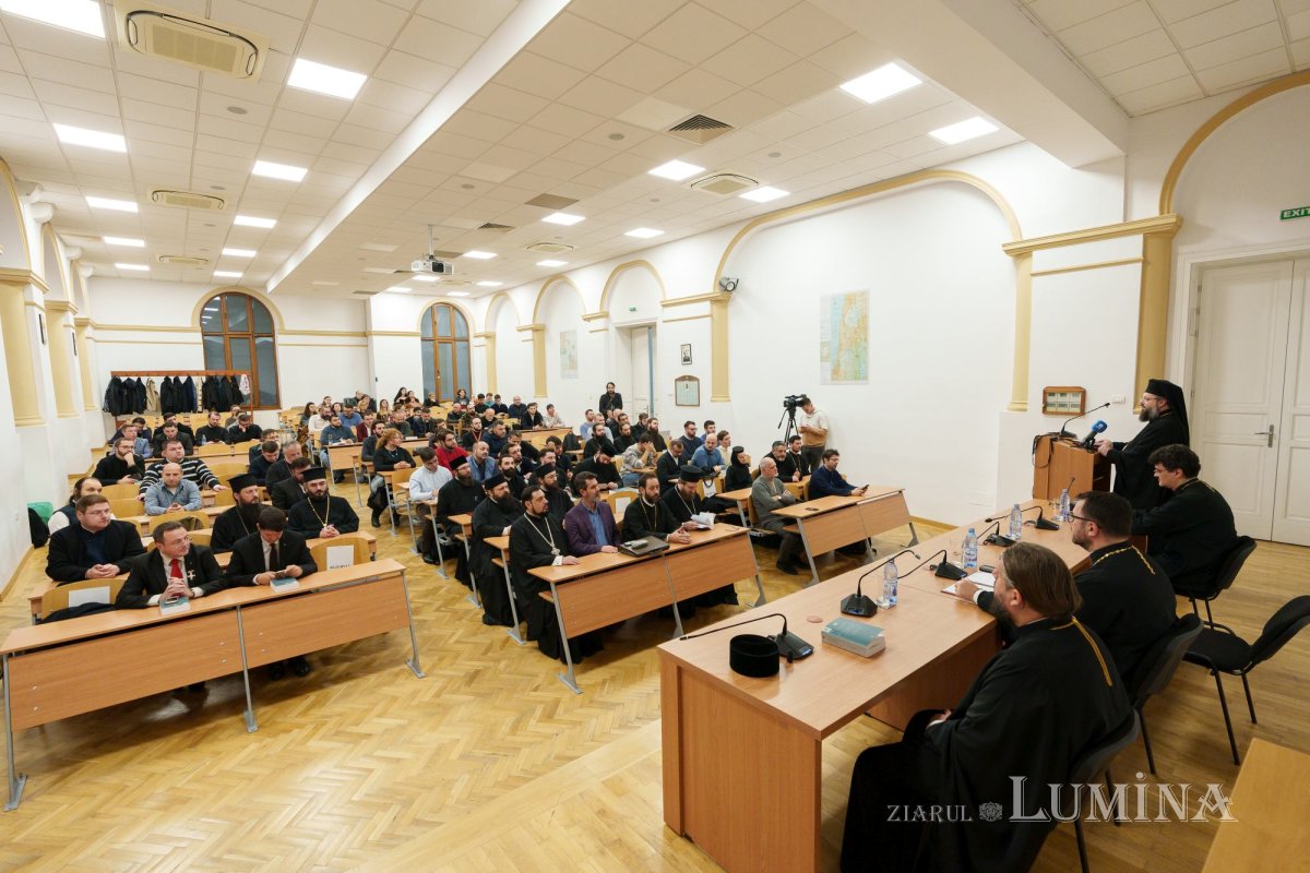 Volum dedicat formelor de organizare și funcționare a monahismului ortodox 315886