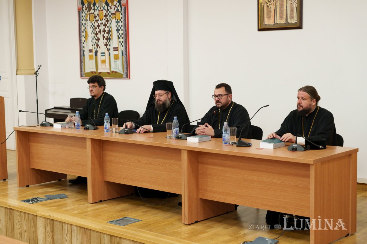 Volum dedicat formelor de organizare și funcționare a monahismului ortodox 315898