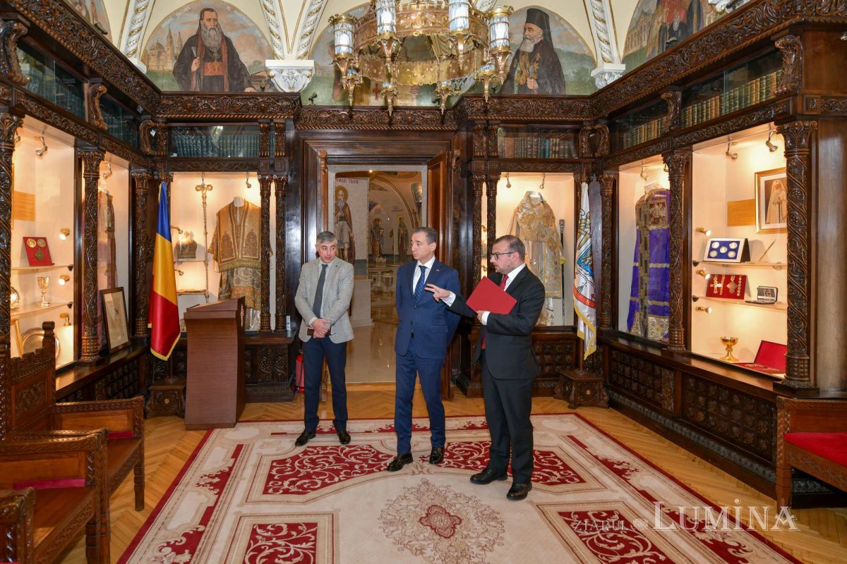 Ambasadorul Azerbaidjanului în vizită la Patriarhia Română 316044