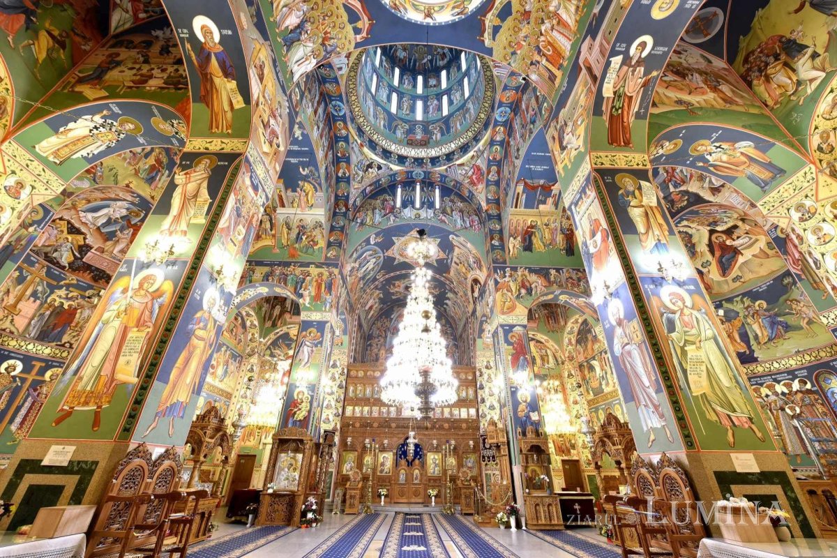 Sclipirile Luminii: Biserica Şerban Vodă din Capitală 315910