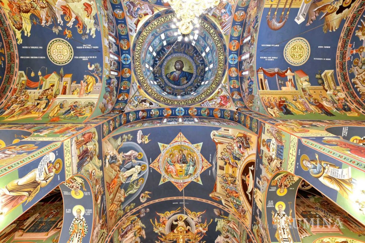 Sclipirile Luminii: Biserica Şerban Vodă din Capitală 315911