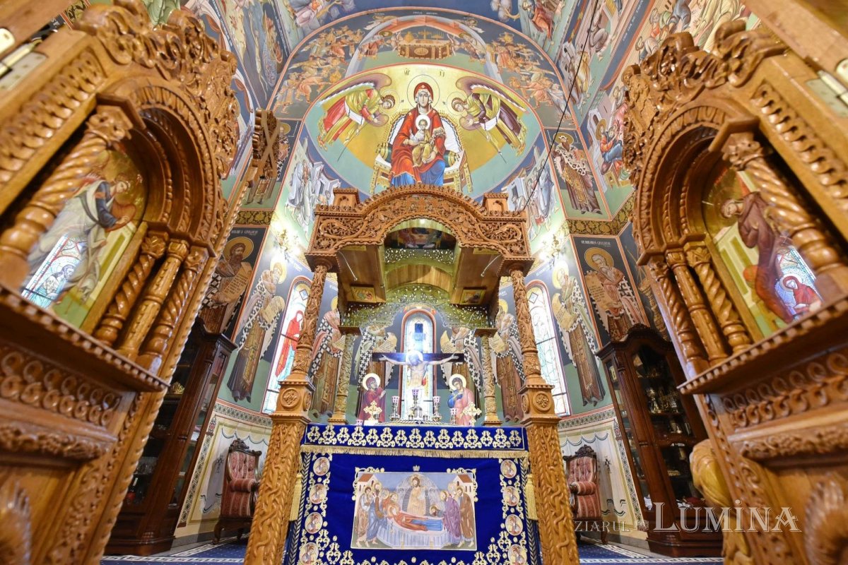 Sclipirile Luminii: Biserica Şerban Vodă din Capitală 315912