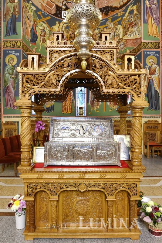 Sclipirile Luminii: Biserica Şerban Vodă din Capitală 315913