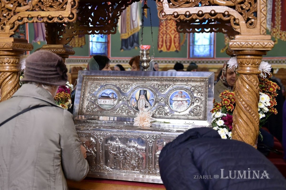 Sclipirile Luminii: Biserica Şerban Vodă din Capitală 315914