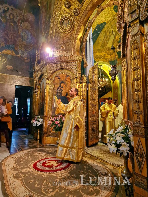 Episcopul Europei de Nord, la o biserică din Capitală 316453