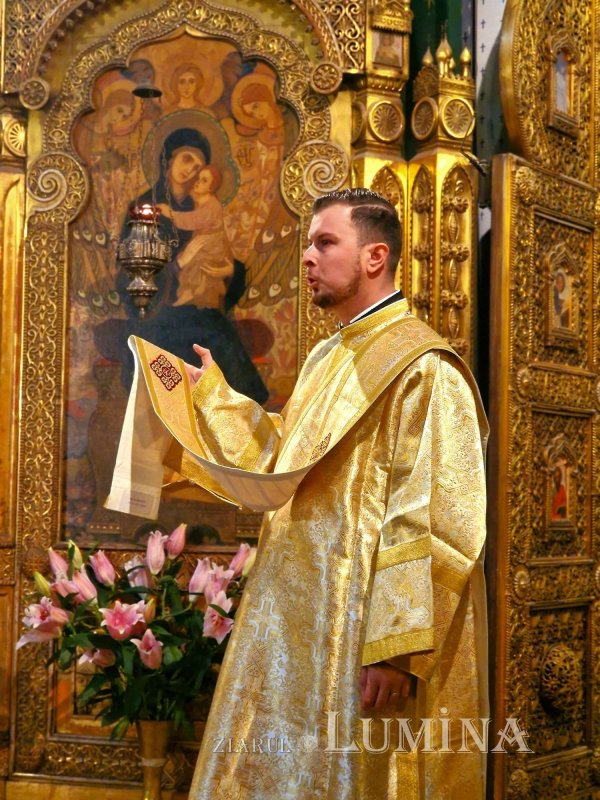 Episcopul Europei de Nord, la o biserică din Capitală 316454